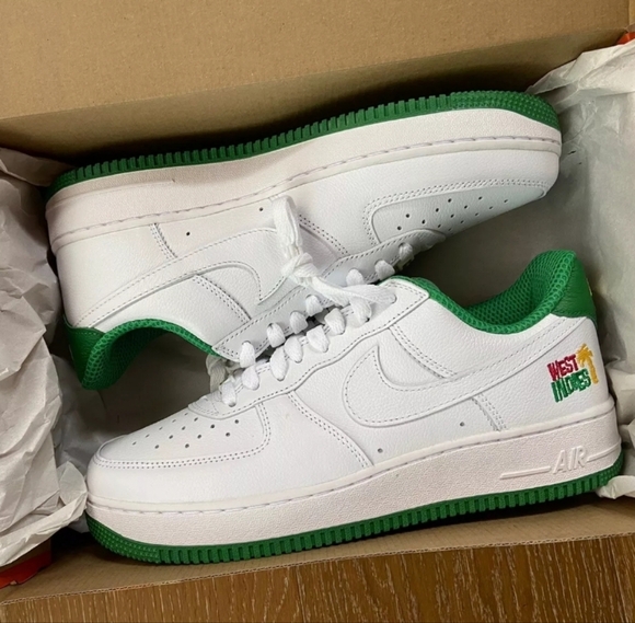 NIKE AIR FORCE 1 LOW RETRO WEST INDIES MEN'S SIZE 9.5 BRAND NEW - Picture 1 of 8